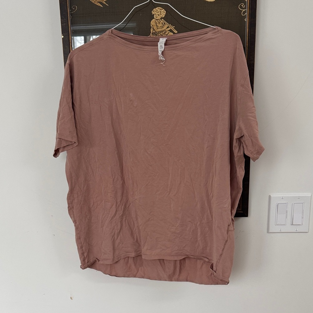 lululemon athletica Dusty Rose Short Sleeve Tee